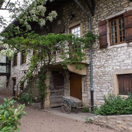 Logis Hotel Restaurant La Vieille Ferme, Macon Nord Sance Екстер'єр фото
