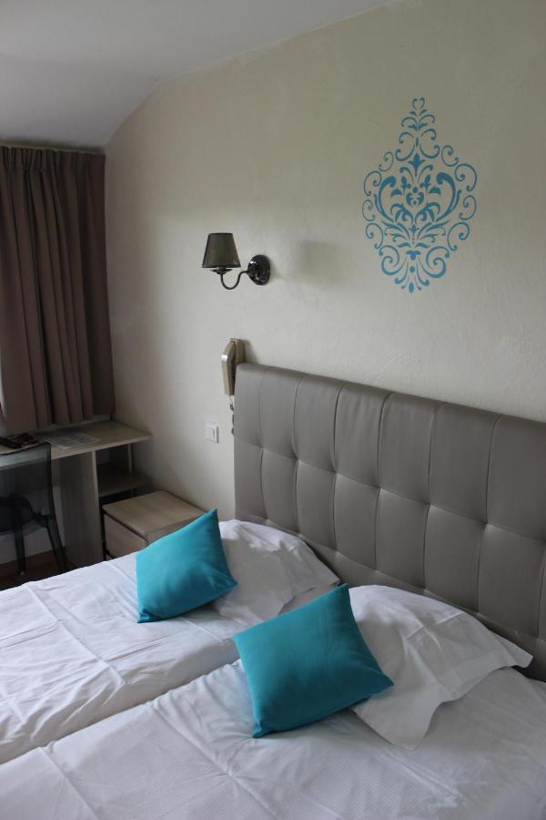 Logis Hotel Restaurant La Vieille Ferme, Macon Nord Sance Екстер'єр фото