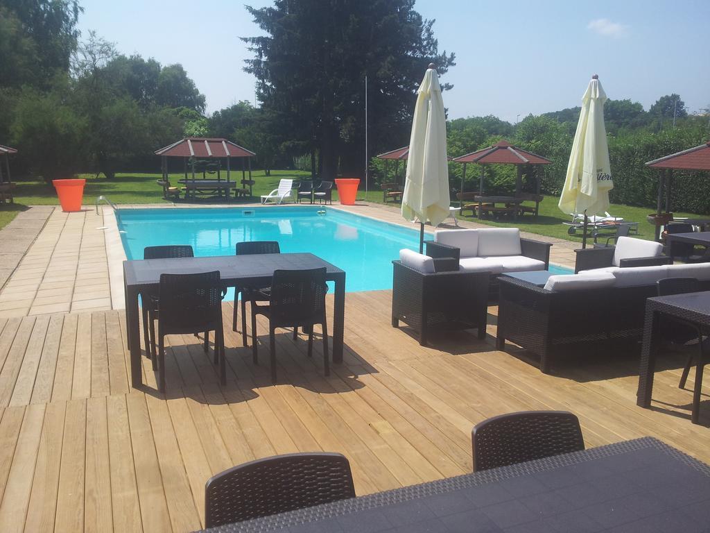 Logis Hotel Restaurant La Vieille Ferme, Macon Nord Sance Екстер'єр фото