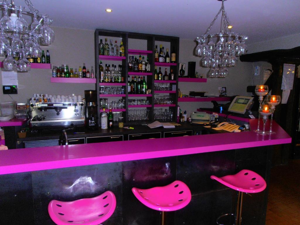 Logis Hotel Restaurant La Vieille Ferme, Macon Nord Sance Екстер'єр фото