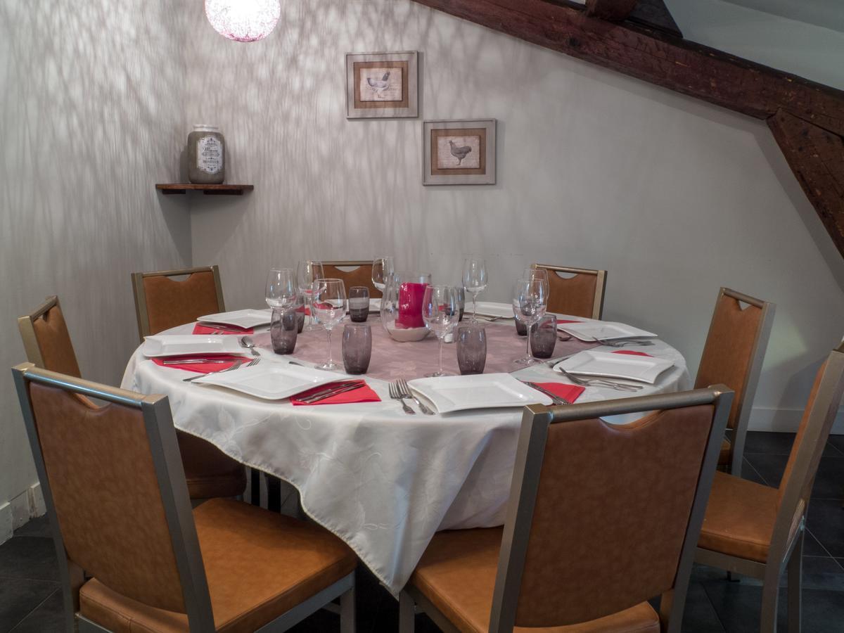 Logis Hotel Restaurant La Vieille Ferme, Macon Nord Sance Екстер'єр фото